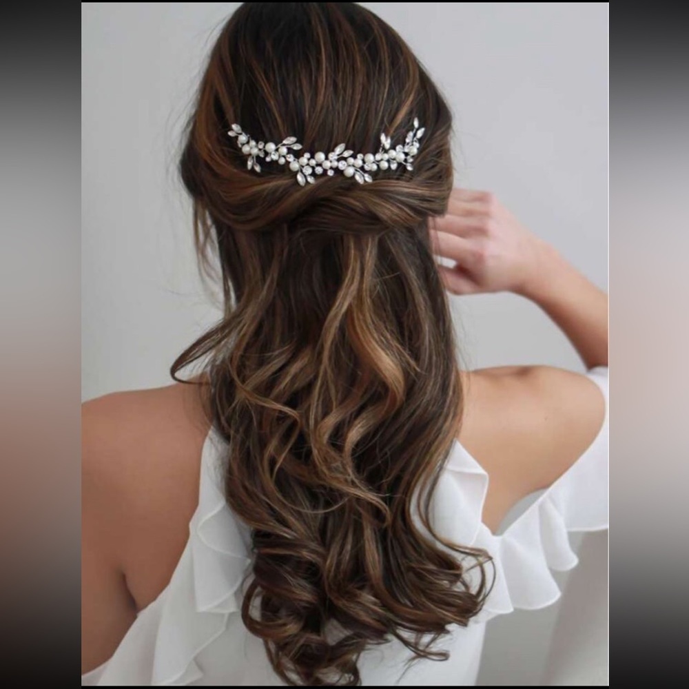 *NEW* Bridal Hairpiece with faux Pearl Decor